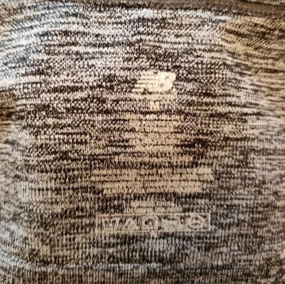 New Balance sports bra size medium - Picture 3 of 4